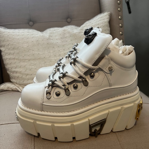 Gucci platform sneaker/boot - Picture 10 of 14
